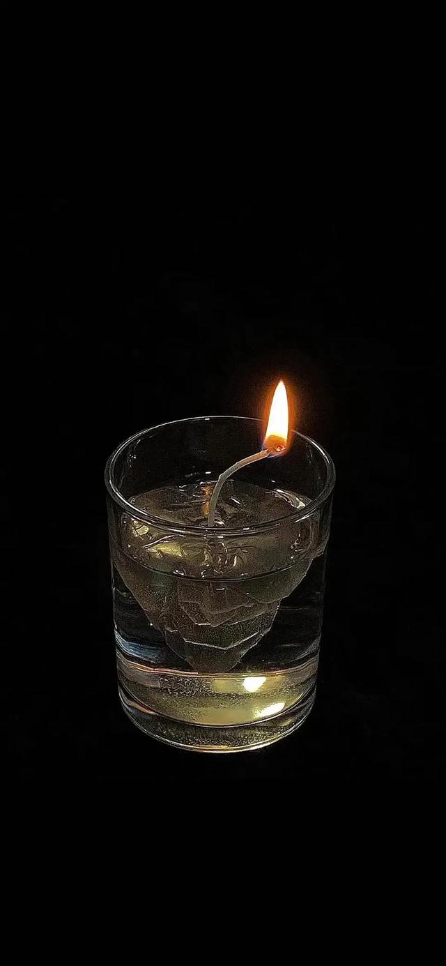 各位,能不能給推薦幾張新穎別致的手機壁紙? 各位,能不能給推薦幾張新穎別致的手機壁紙?