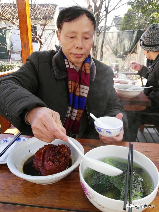周莊古鎮好玩嗎？