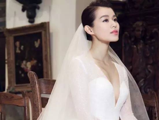 胡杏兒是混血兒嗎 黃宗澤胡杏兒尷尬照