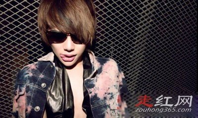 時詩的四任男朋友是誰 他的男朋友是湯少嗎