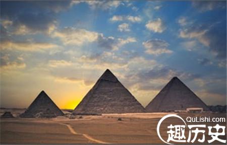 揭秘：古埃及金字塔巨石搬運之謎