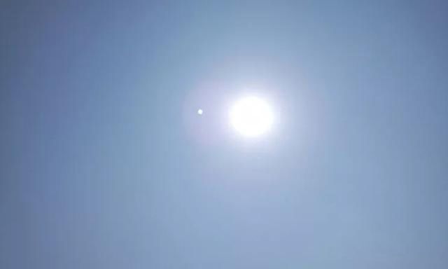 月亮為什么會發光 因為月球將太陽光反射到地球