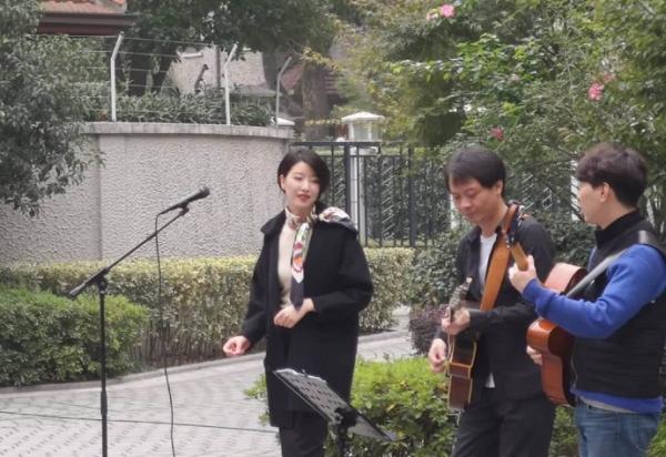 李亞鵬新女友照片