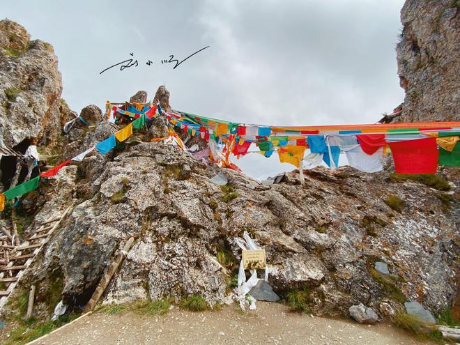 西藏昌都有一座千年古寺，藏在深山里，交通不便卻吸引大量游客