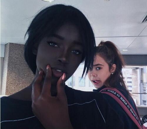 世界上最漂亮的黑人美女圖片 五官精致好像芭比娃娃真沒動過刀