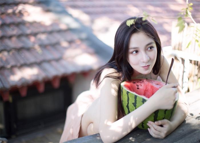 演員景瓷多大了(演青瓷的演員)