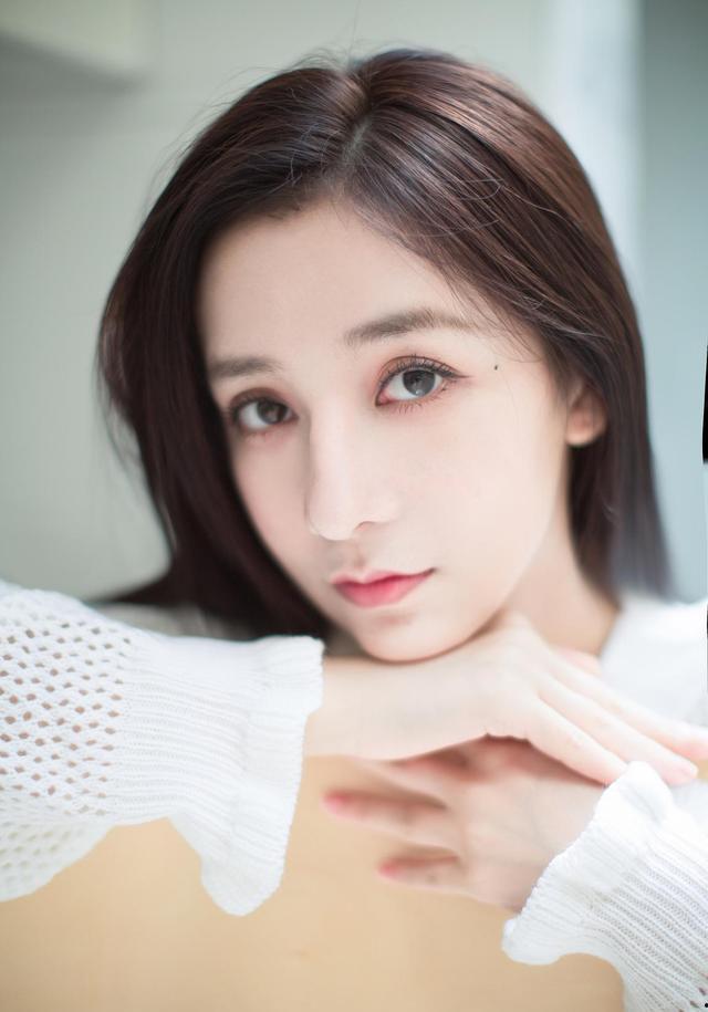 演員景瓷多大了(演青瓷的演員)