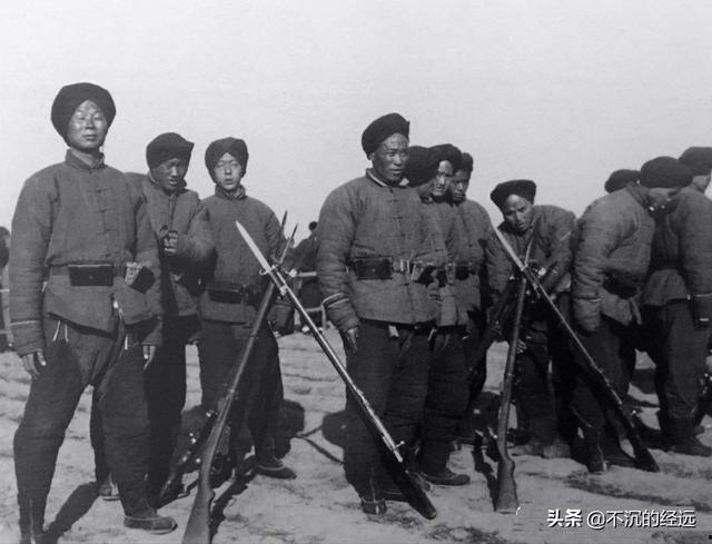 為什么清朝很落后無兵可用,軍閥時期突然就有了可用的部隊及軍火? 為什么清朝很落后無兵可用,軍閥時期突然就有了可用的部隊及軍火?