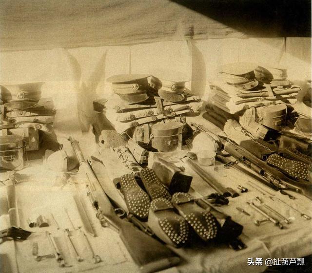 為什么清朝很落后無兵可用,軍閥時期突然就有了可用的部隊及軍火? 為什么清朝很落后無兵可用,軍閥時期突然就有了可用的部隊及軍火?